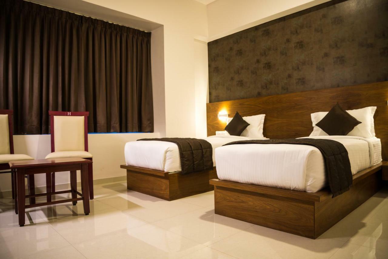 Heritage Inn Mysore Exterior foto